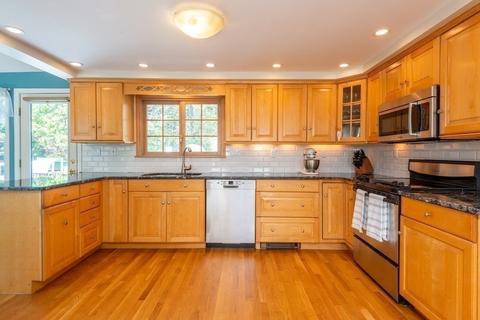 17 Wentworth Rd, Reading, MA 01867 photo 9