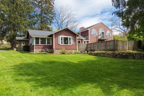 11 Loring Dr, Ashland, MA 01721