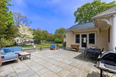22 Free St, Hingham, MA 02043 photo 5