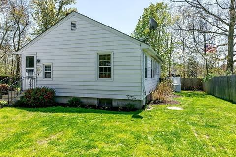 64 North Ave, Mendon, MA 01756 photo 3