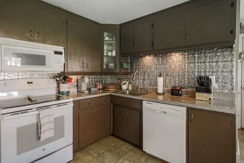 64 North Ave, Mendon, MA 01756 photo 7