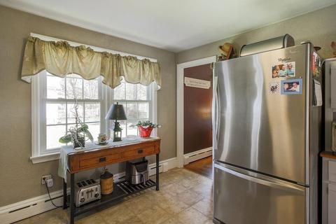 64 North Ave, Mendon, MA 01756 photo 10