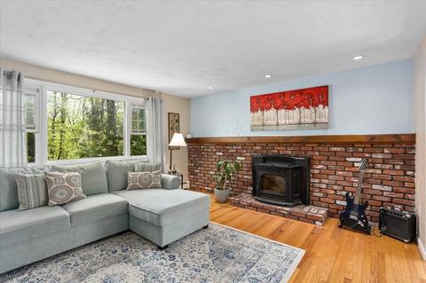95 Dudley Rd, Sutton, MA 01590 photo 3