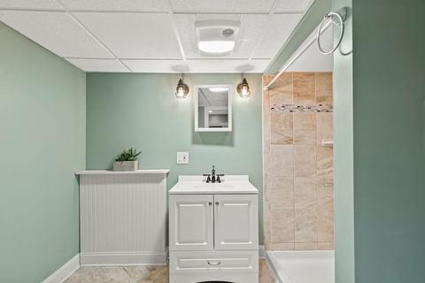 96 Emmett St, Fall River, MA 02721 photo 24