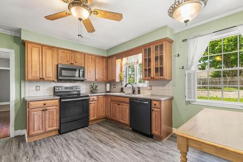 96 Emmett St, Fall River, MA 02721 photo 9