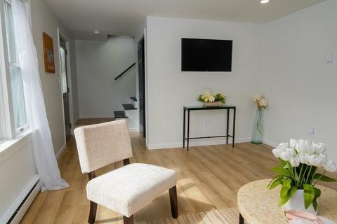 25 Valmor St, Worcester, MA 01604 photo 8