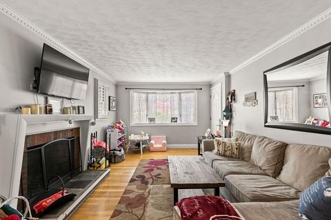 66 Winfield St, Dedham, MA 02026 photo 4