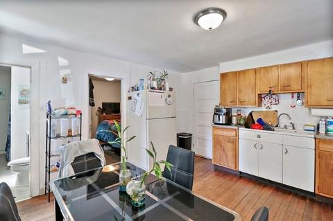 218 School St, Chicopee, MA 01013 photo 7