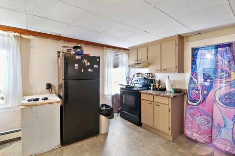218 School St, Chicopee, MA 01013 photo 16