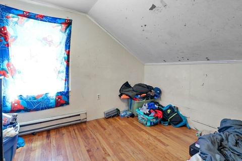 218 School St, Chicopee, MA 01013 photo 11