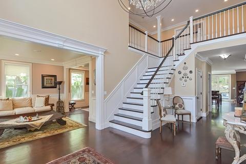118 Sachem, Needham, MA 02494 photo 4
