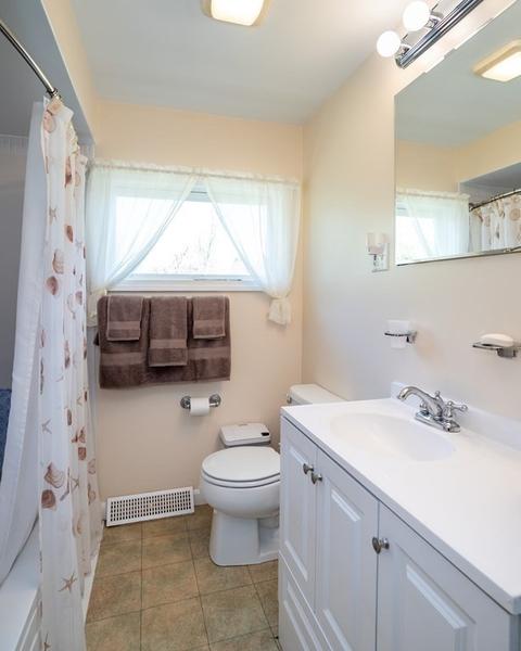 25 Pomeroy St, Easthampton, MA 01027 photo 13