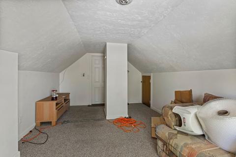 223 Almira Rd, Springfield, MA 01119 photo 18