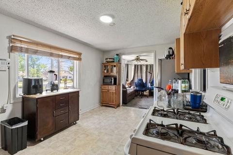 223 Almira Rd, Springfield, MA 01119 photo 8