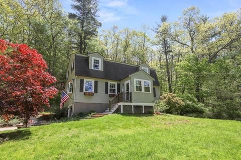36 Spofford St, Georgetown, MA 01833 photo 3