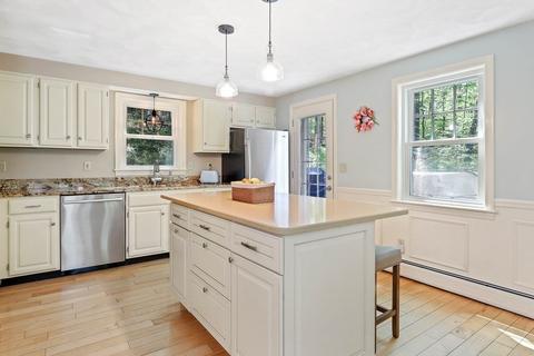 36 Spofford St, Georgetown, MA 01833 photo 9