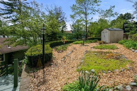 27 Horseshoe Cir, Ware, MA 01082 photo 7