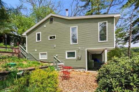 27 Horseshoe Cir, Ware, MA 01082 photo 3