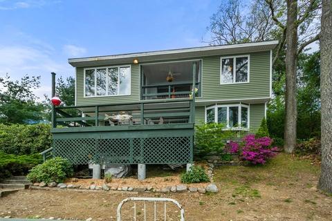 27 Horseshoe Cir, Ware, MA 01082 photo 2