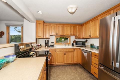 27 Horseshoe Cir, Ware, MA 01082 photo 13