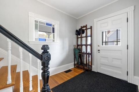 8 Hillside Ave, Marblehead, MA 01945 photo 4