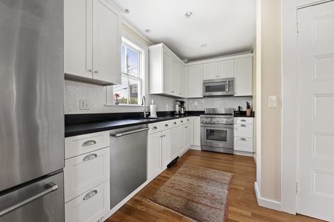 8 Hillside Ave, Marblehead, MA 01945 photo 12