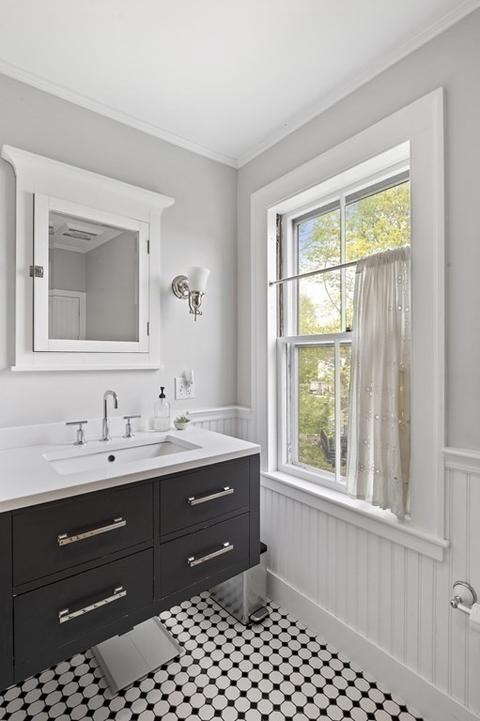 8 Hillside Ave, Marblehead, MA 01945 photo 20
