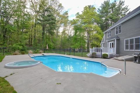 4 Bubbling Brook Rd, Franklin, MA 02038 photo 4