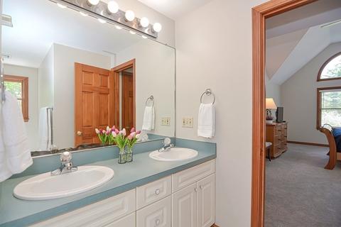 4 Bubbling Brook Rd, Franklin, MA 02038 photo 28