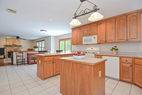 4 Bubbling Brook Rd, Franklin, MA 02038 photo 16
