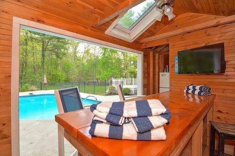 4 Bubbling Brook Rd, Franklin, MA 02038 photo 5