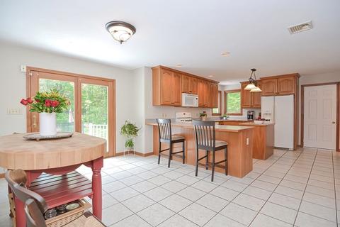 4 Bubbling Brook Rd, Franklin, MA 02038 photo 14