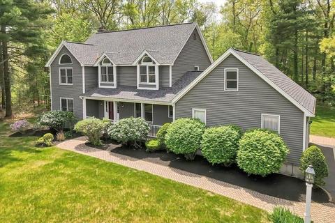 4 Bubbling Brook Rd, Franklin, MA 02038 photo 1