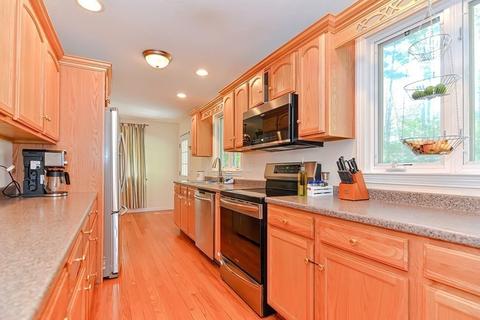 34 Mendon St, Upton, MA 01568 photo 14