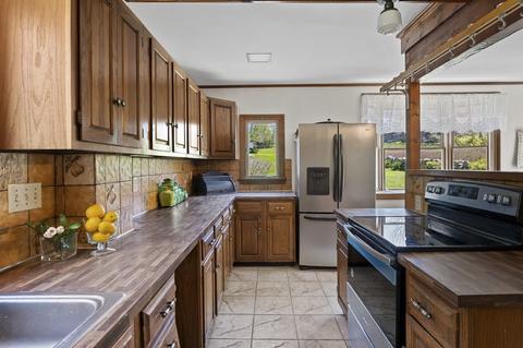 67 Langsford St, Gloucester, MA 01930 photo 13