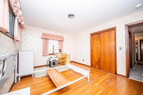 307 Dunbar St, Fall River, MA 02723 photo 32