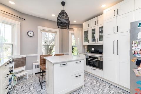 38 Benjamin St, Dedham, MA 02026 photo 2