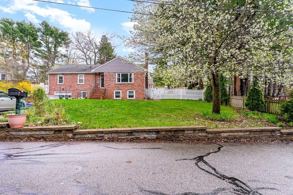  3 Elvira Rd, North Reading, MA 01864 photo 2