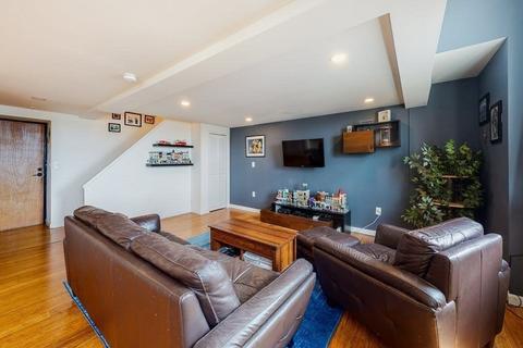 12 Locust St #3A, Everett, MA 02149 photo 3