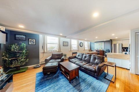12 Locust St #3A, Everett, MA 02149 photo 2