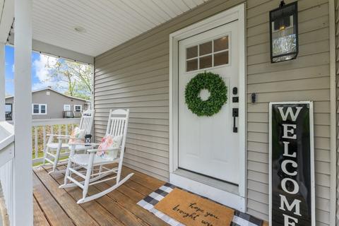 152 Grayson Dr, Springfield, MA 01119 photo 5