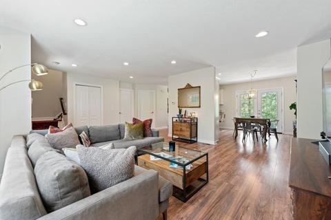 152 Grayson Dr, Springfield, MA 01119 photo 11
