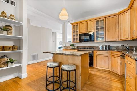 87 Coolidge St #2, Brookline, MA 02446 photo 2