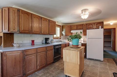 16 Willow Dr, Townsend, MA 01469 photo 4
