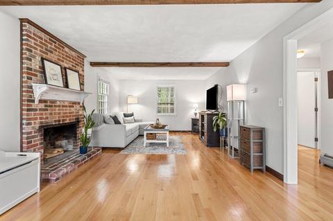 51 Ash St, Townsend, MA 01469 photo 3
