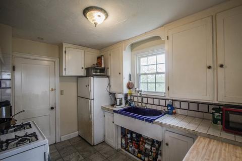 30 Ball St, Worcester, MA 01603 photo 7