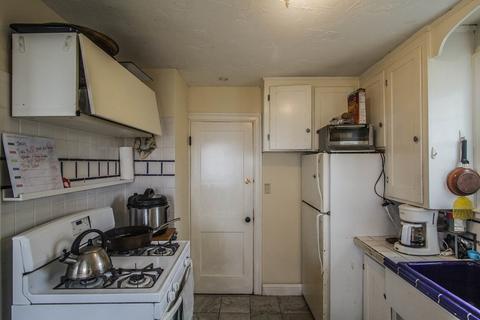 30 Ball St, Worcester, MA 01603 photo 8
