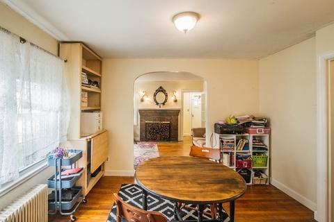 30 Ball St, Worcester, MA 01603 photo 10