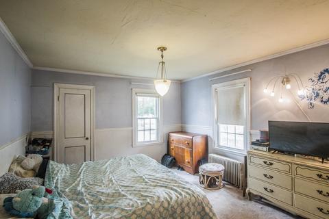 30 Ball St, Worcester, MA 01603 photo 17