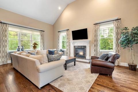 9 Thurston Ln, Needham, MA 02492 photo 11